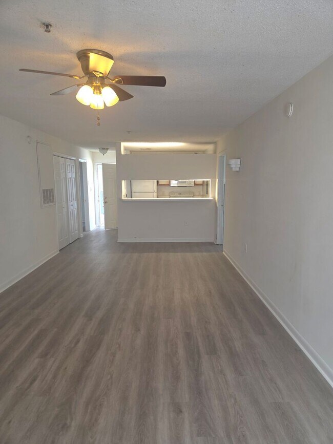 Building Photo - 1440 Collegiate Cir