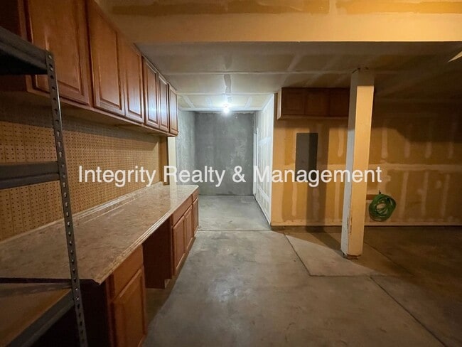 Building Photo - 1399 Turnberry Pl