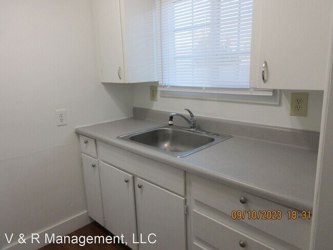 Building Photo - 2 br, 1 bath House - 2275 Silverton Rd NE