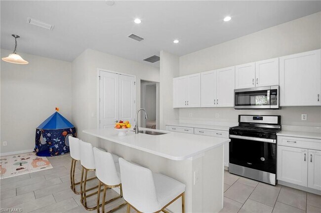 Building Photo - 14720 Kingfisher Lp