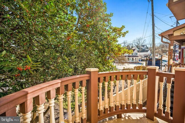 Building Photo - 211 Mill St