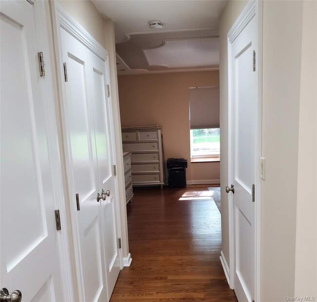 Building Photo - 91 Duck Pond Dr