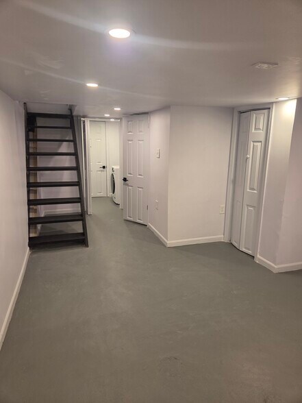 Building Photo - 3408 Goodman St