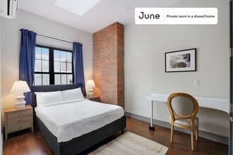 Building Photo - Room in Shared 4 bed/2 bath home