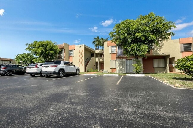Building Photo - 9370 W Flagler St
