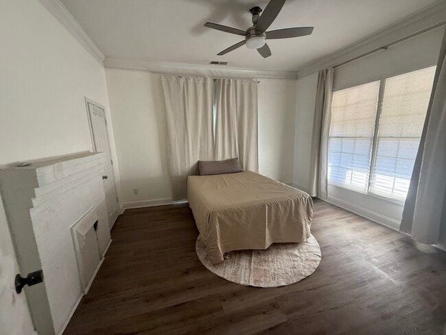 Building Photo - 876 McDaniel St SW