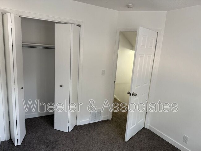 Building Photo - 1083 S 1200 W
