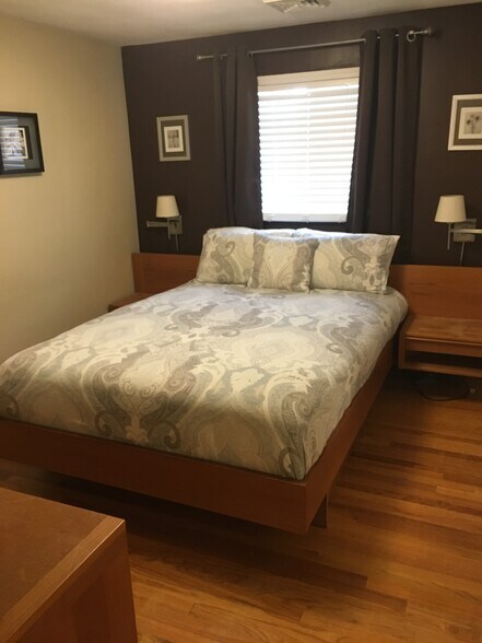 Bedroom 1 - 924 Byford Boulevard