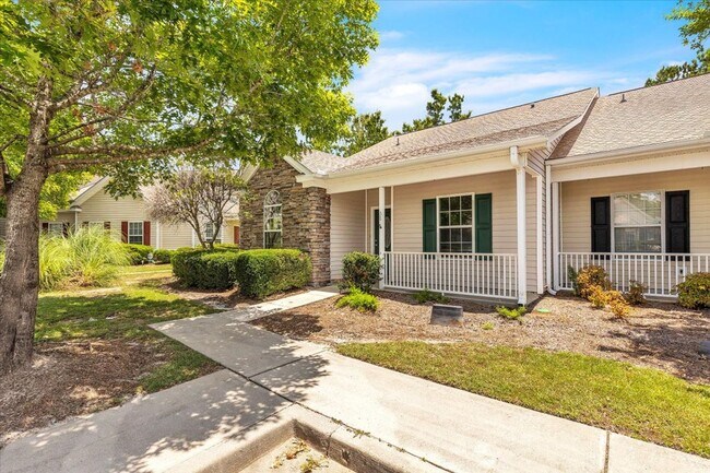 Building Photo - Better Than New 3 Bed/2 Bath Townhome in S...