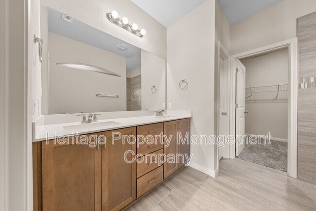 Building Photo - 148 Sambar Main