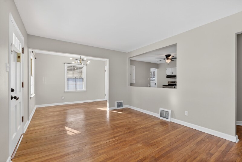 Building Photo - 10765 St Xavier Ln