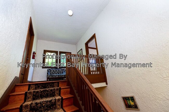 Building Photo - 1655 Euclid Ave