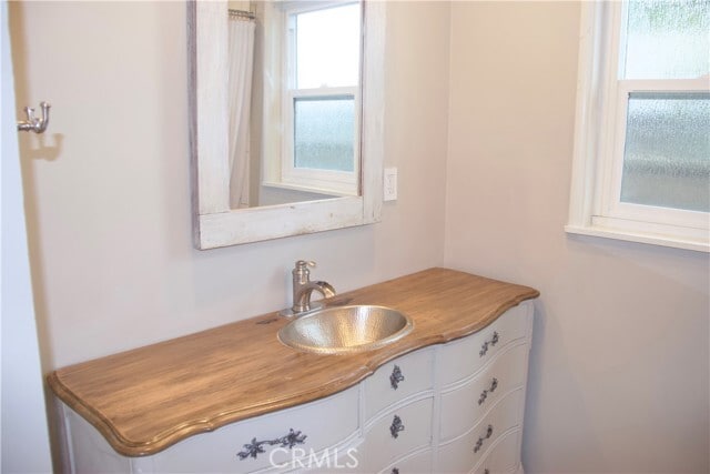 Building Photo - 9621 Central