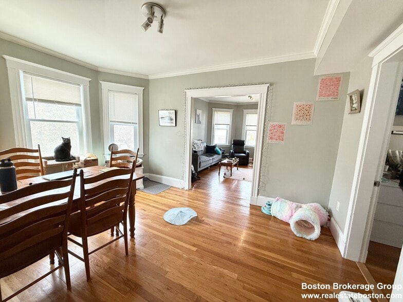 Building Photo - 81 Florence St