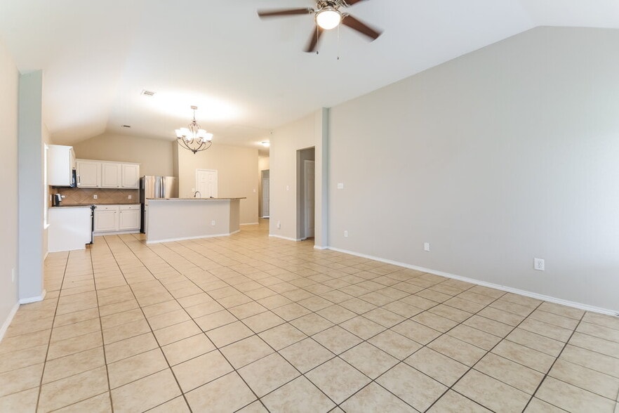 Building Photo - 129 Arbordale Way