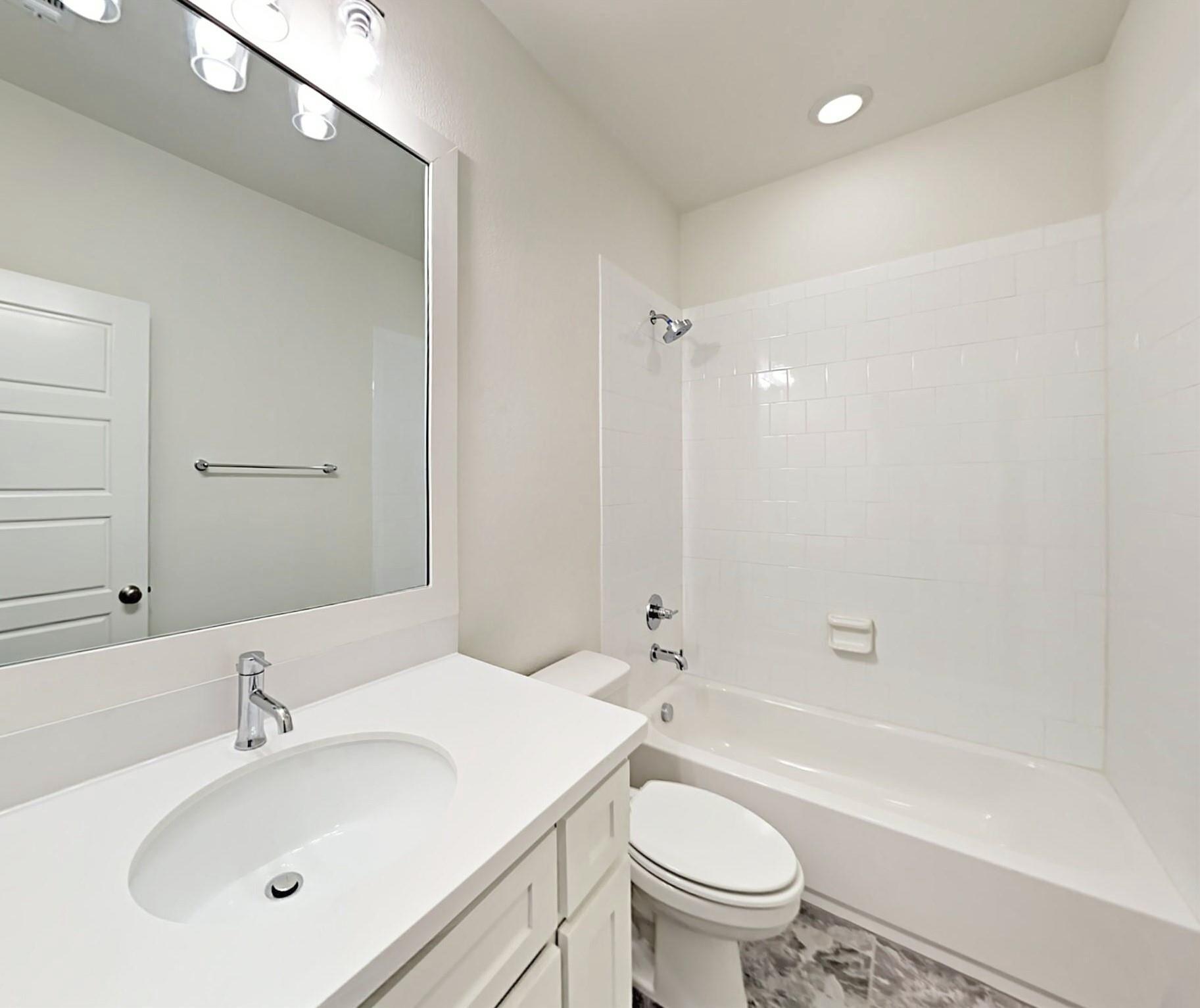 Building Photo - 324 Templeton Dr