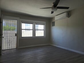 Building Photo - 211 W Ave 26