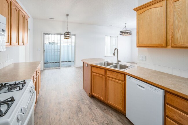 Building Photo - 7804 Leverett Ct