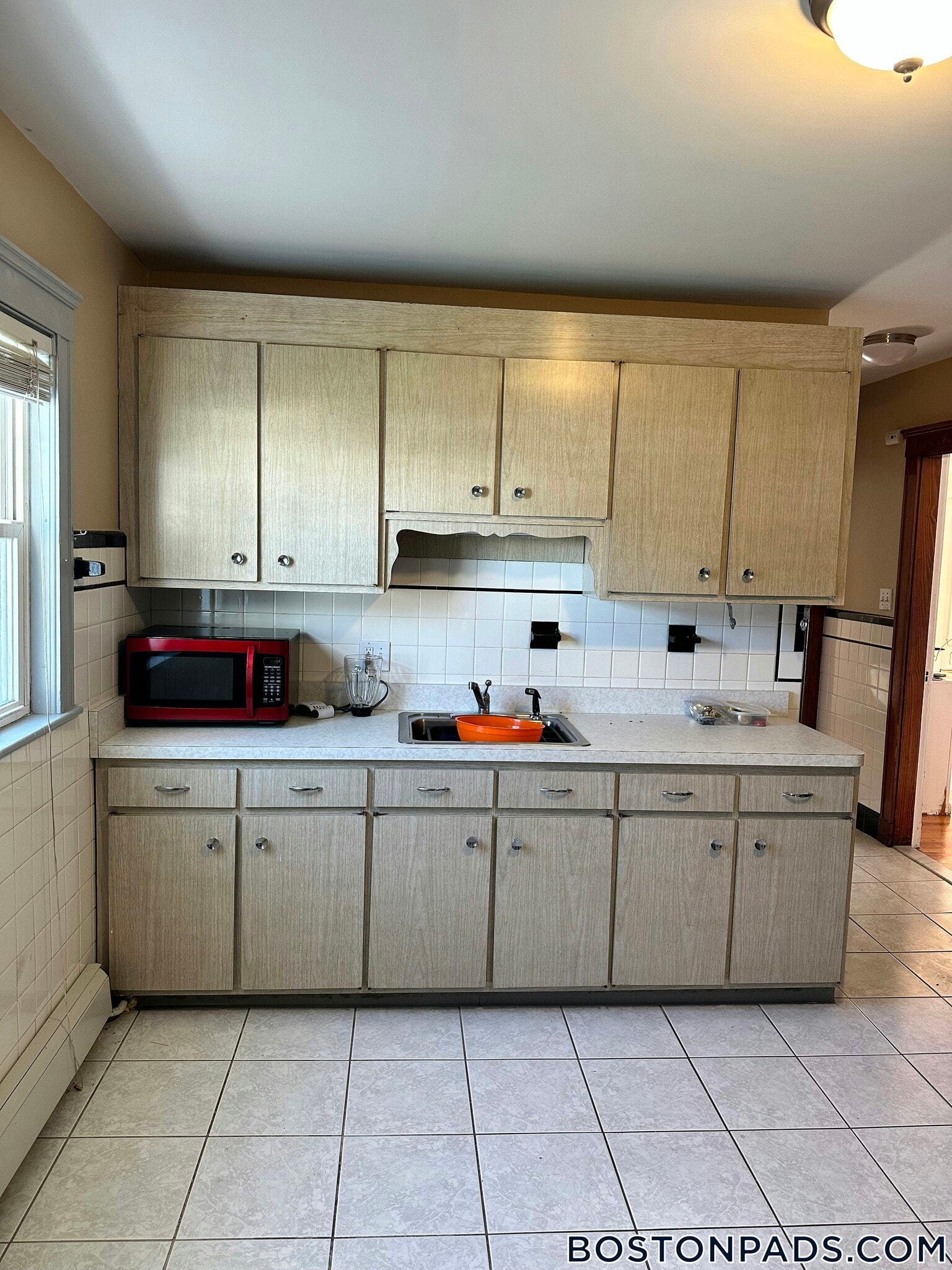 Building Photo - 2 Goldsmith Ave