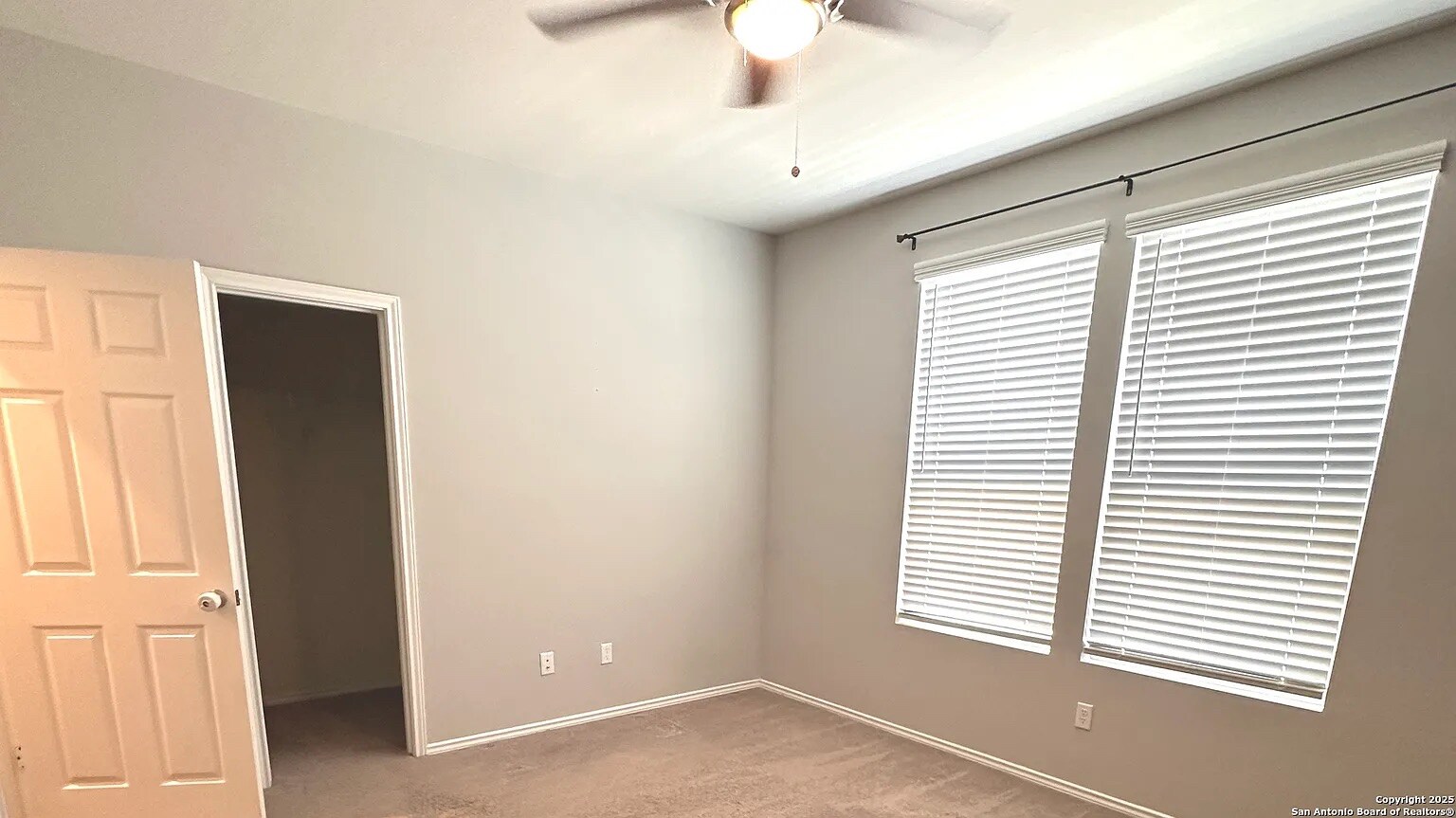 Building Photo - Room in House on Sweetgrass