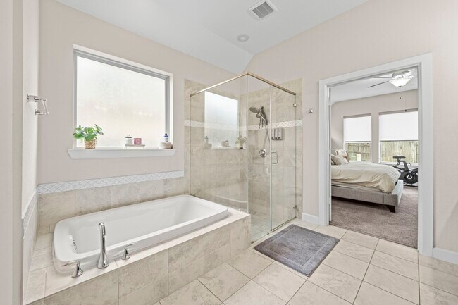 Building Photo - 6811 Andorra Cove Cir