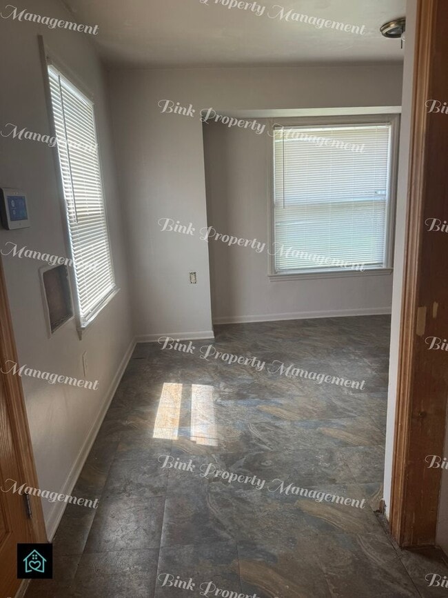 Building Photo - 2313 Copeman Blvd