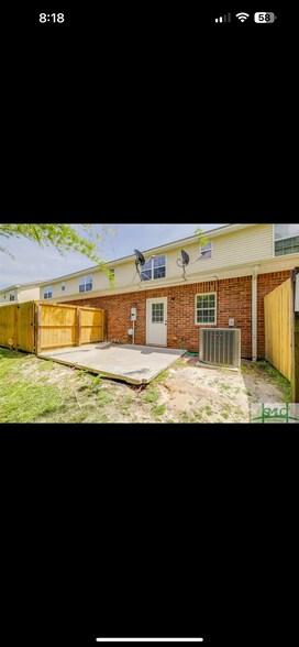 Building Photo - 400 Tibet Ave