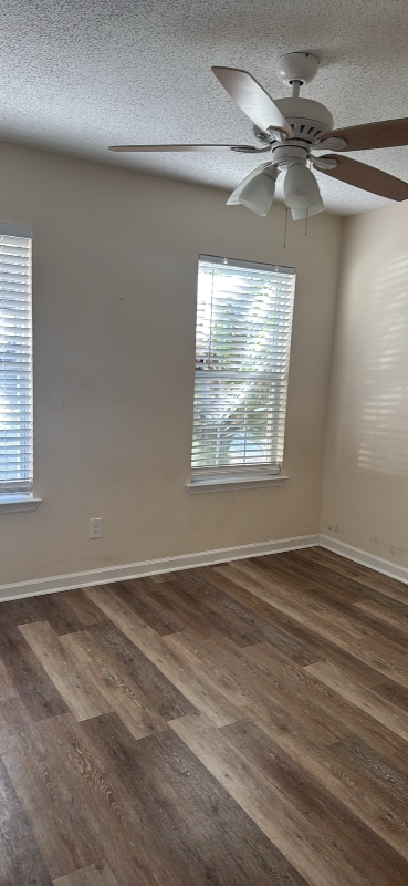 Building Photo - 7337 Leghorn St