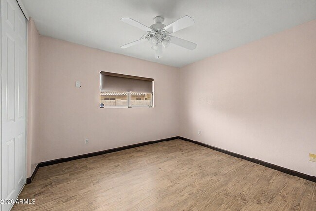 Building Photo - 16550 N Naegel Dr