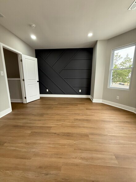 Building Photo - 638 N 63rd St