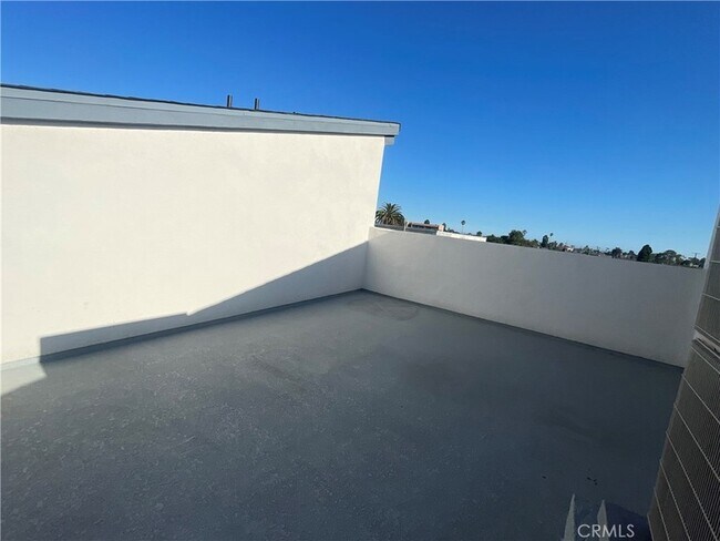 Building Photo - 610 Dawson Ave