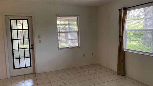 Building Photo - 7846 Royal Hart Dr