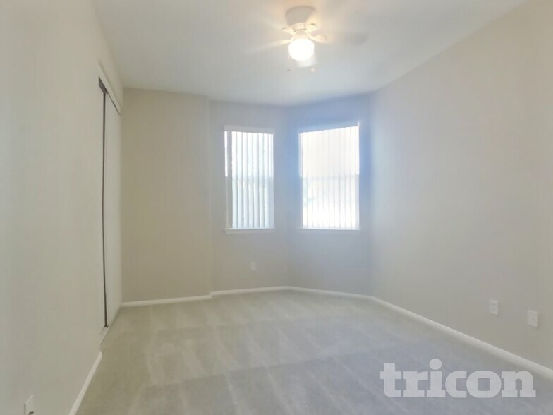 Building Photo - 733 Pino Ave