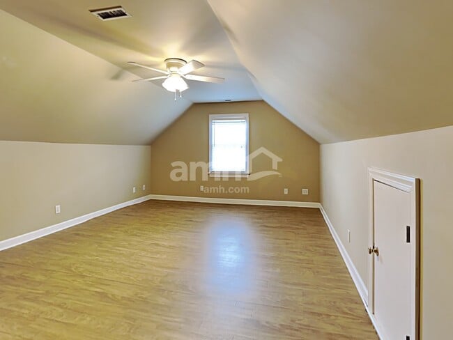Building Photo - 1100 Secotan Pl