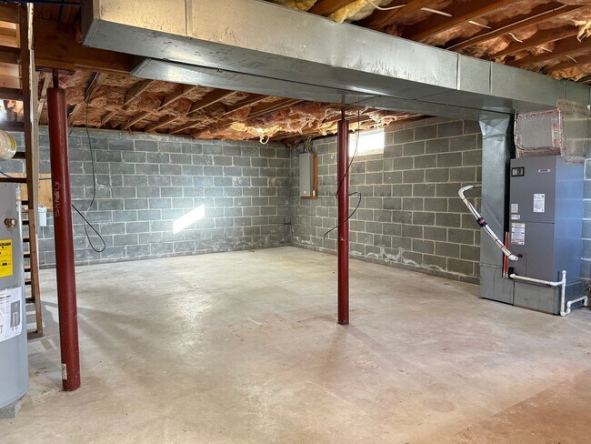 Building Photo - 110-112 Fridy St.