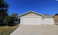 Building Photo - 3 bed, 2 bath Rambler w/ an Office in West...