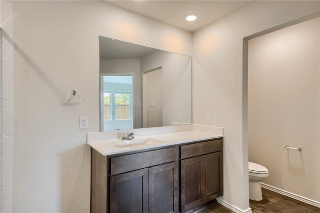 Building Photo - 745 Adler Way