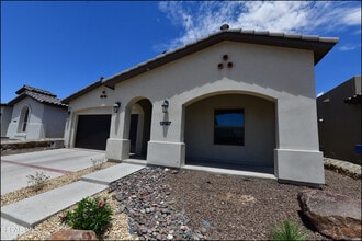 Building Photo - 13187 Borwick Rd