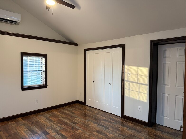 Main Bedroom - 3409 Main St