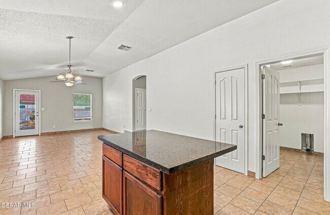 Building Photo - 2724 Granite Rock Pl