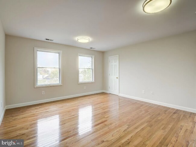 Building Photo - 4316 4th St NW