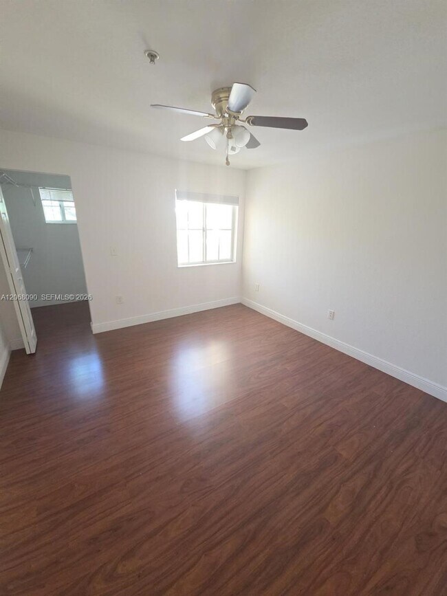 Building Photo - 2520 Centergate Dr