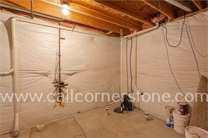 Building Photo - 5861 Maroon Way