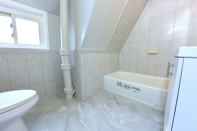 Building Photo - 173 Watson Ave