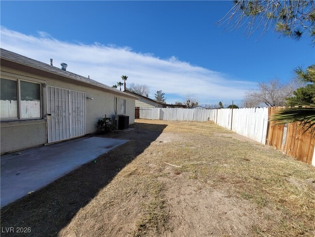 Building Photo - 3908 Montebello Ave