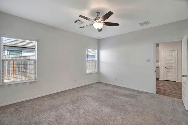 Building Photo - 16719 Rover Ln
