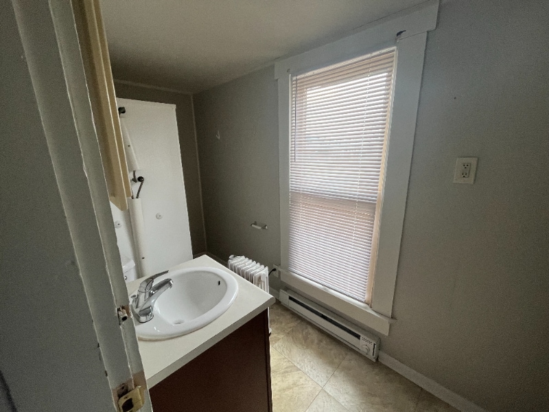 Building Photo - 501 Pratt St