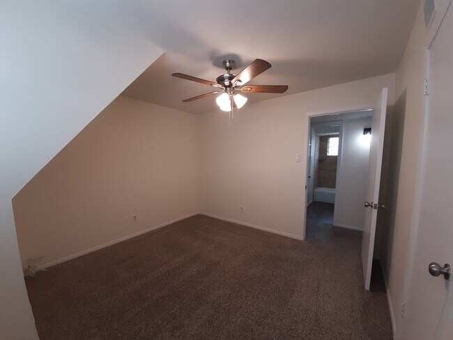 Building Photo - 4318 Jenny Ln