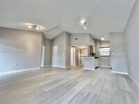 Building Photo - 2811 N Oakland Forest Dr