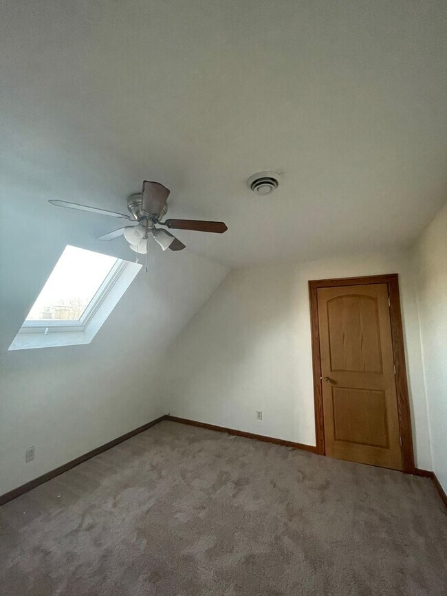 Building Photo - 2949 N Sherman Blvd